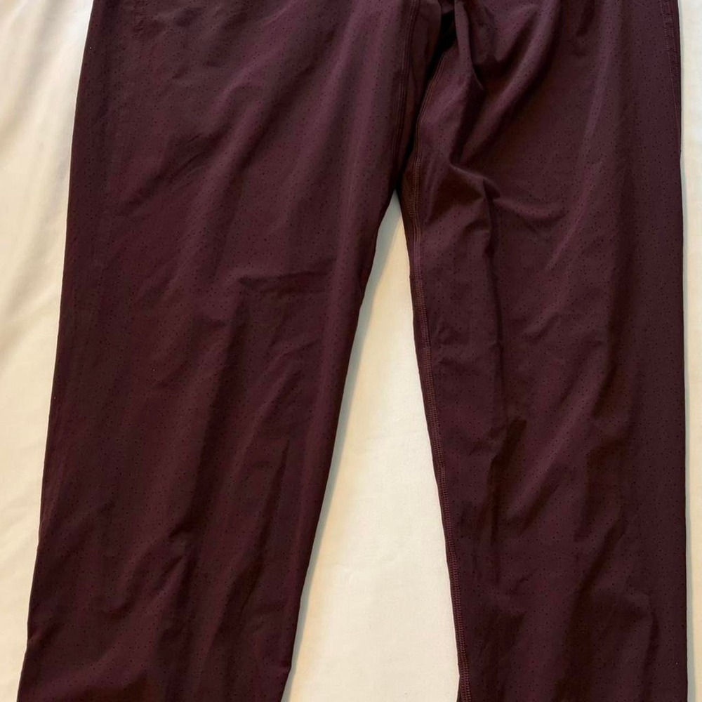 Lululemon adapted perforated joggers